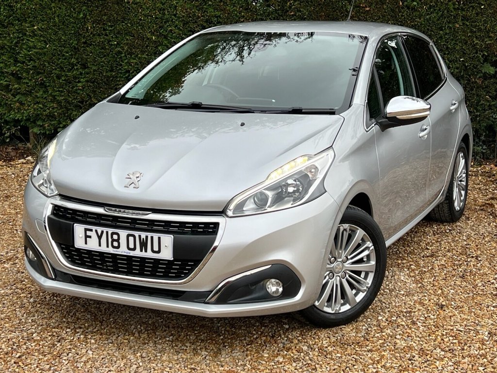 Used Peugeot 208 2018 for sale - 76203216: Photo 2
