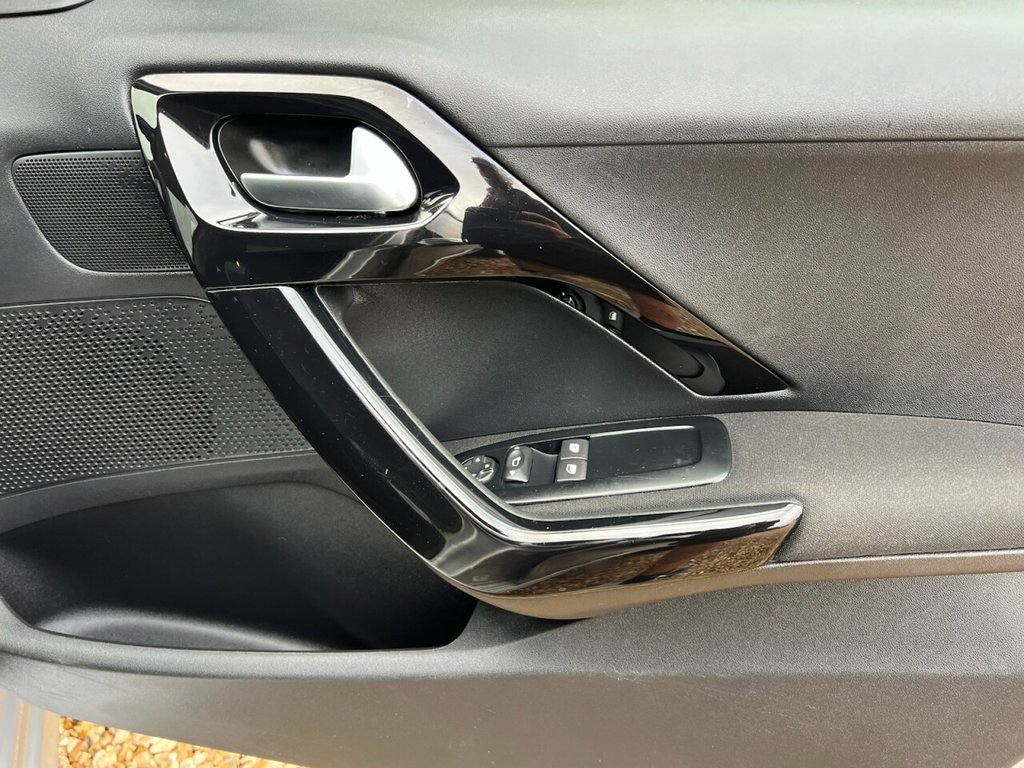 Used Peugeot 208 2018 for sale - 76203216: Photo 30