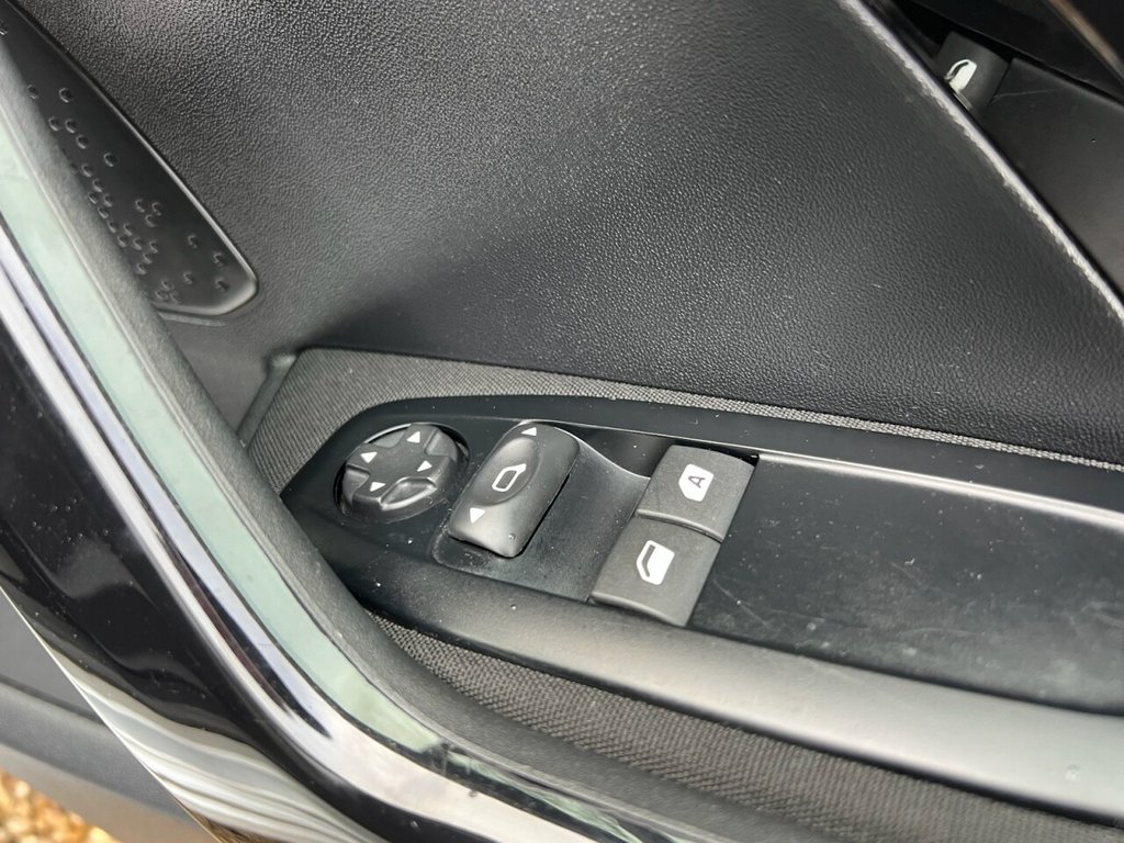 Used Peugeot 208 2018 for sale - 76203216: Photo 32