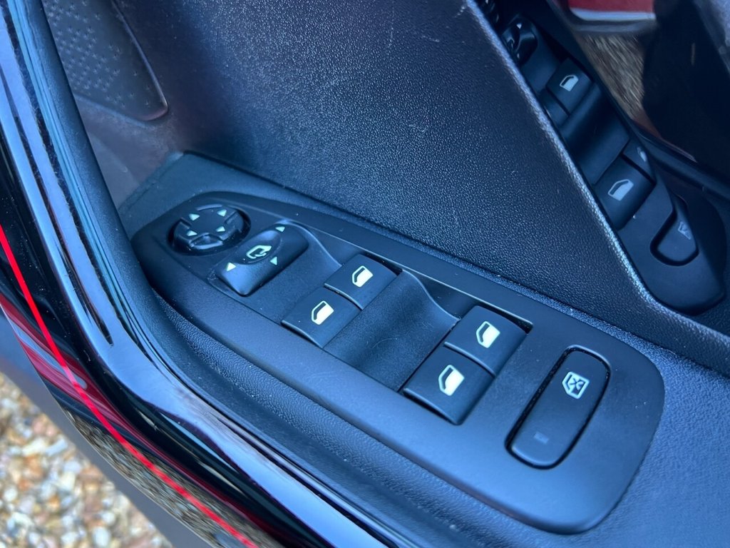 Used Peugeot 2008 2019 for sale - 76724595: Photo 35