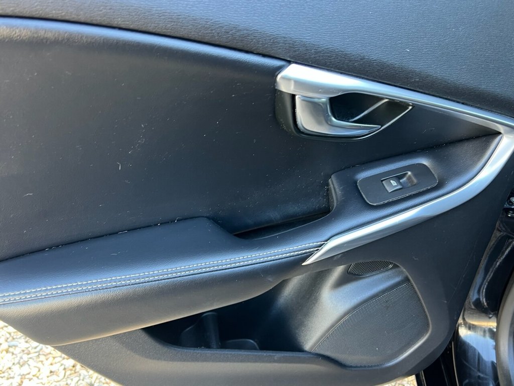 Used Volvo V40 2018 for sale - 77609027: Photo 21