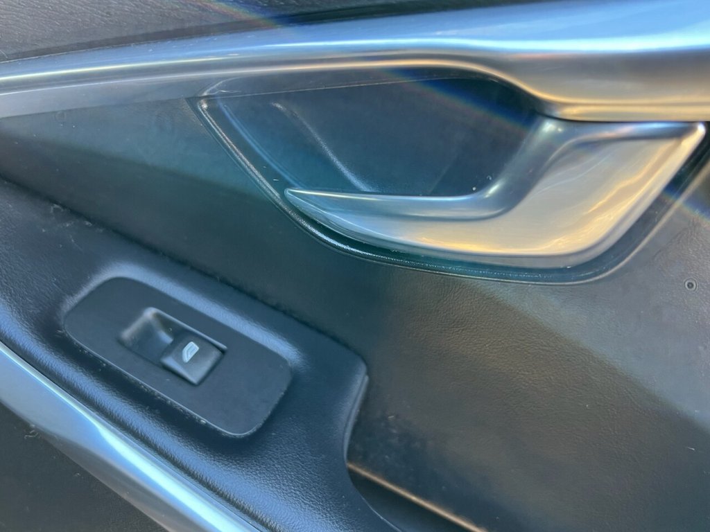 Used Volvo V40 2018 for sale - 77609027: Photo 25