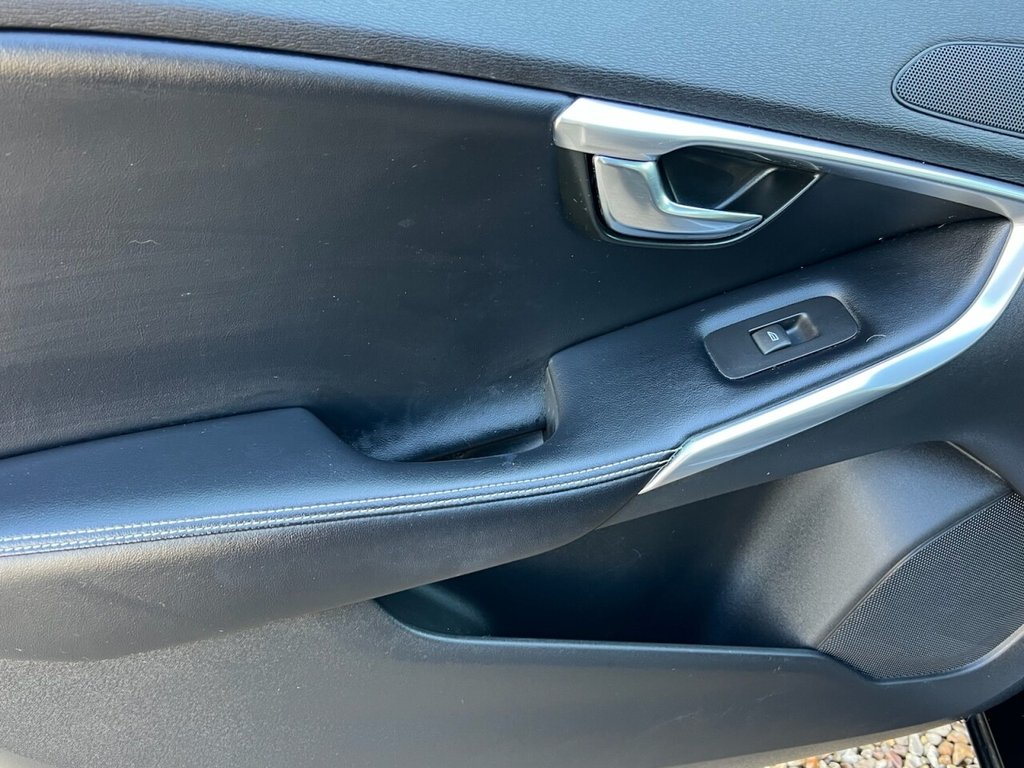 Used Volvo V40 2018 for sale - 77609027: Photo 27