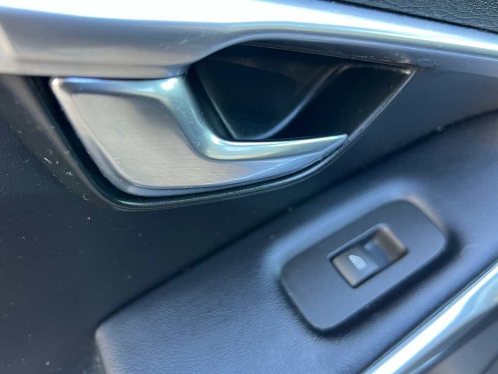 Used Volvo V40 2018 for sale - 77609027: Photo 28