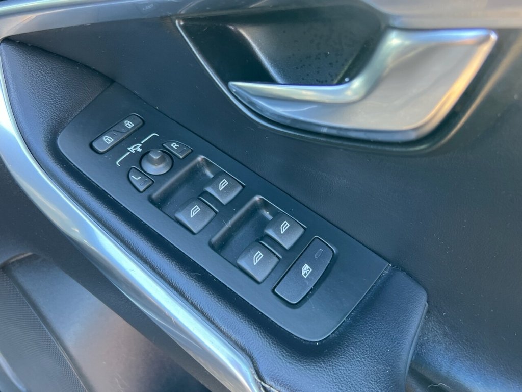 Used Volvo V40 2018 for sale - 77609027: Photo 33