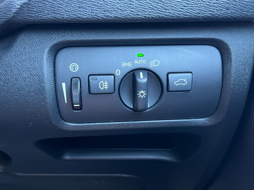 Used Volvo V40 2018 for sale - 77609027: Photo 46