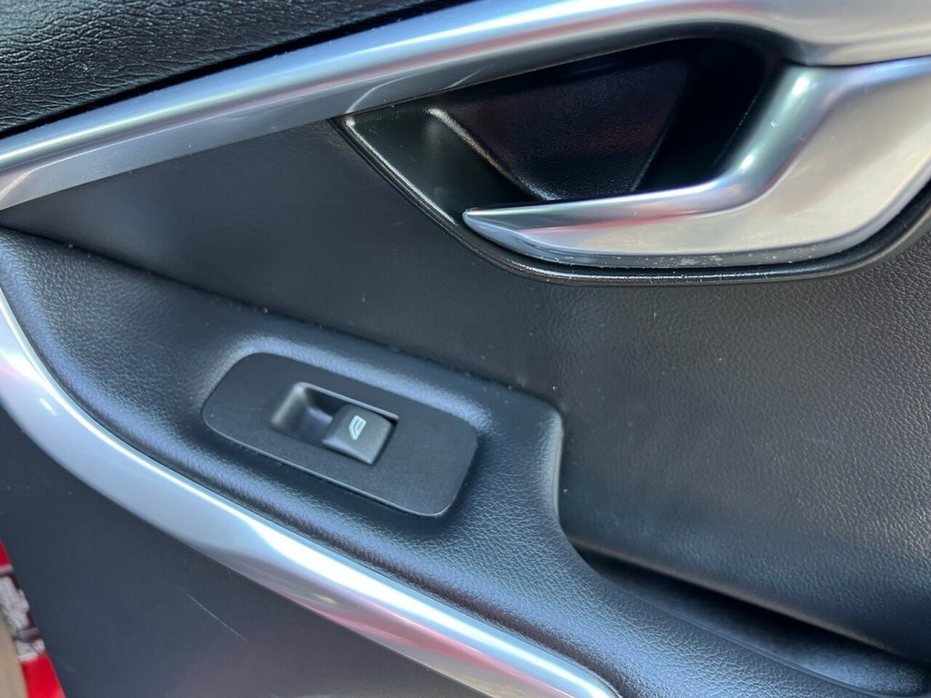 Used Volvo V40 Cross Country 2015 for sale - 76056961: Photo 25