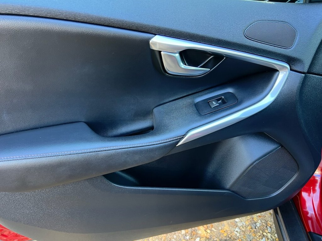 Used Volvo V40 Cross Country 2015 for sale - 76056961: Photo 27
