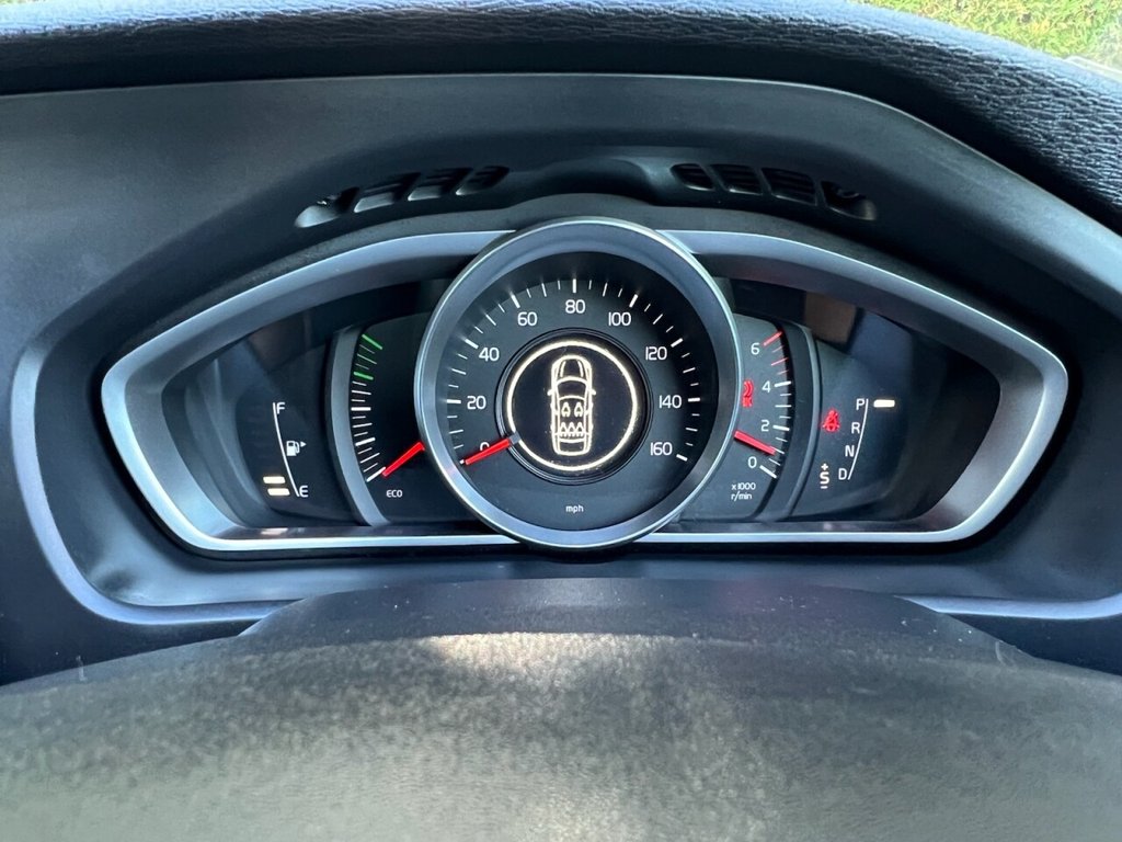 Used Volvo V40 Cross Country 2015 for sale - 76056961: Photo 34