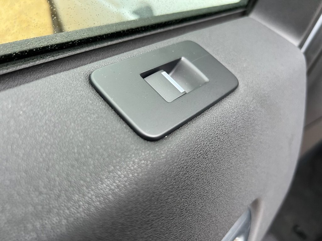 Used Land Rover Discovery Sport 2017 for sale - 77507512: Photo 25