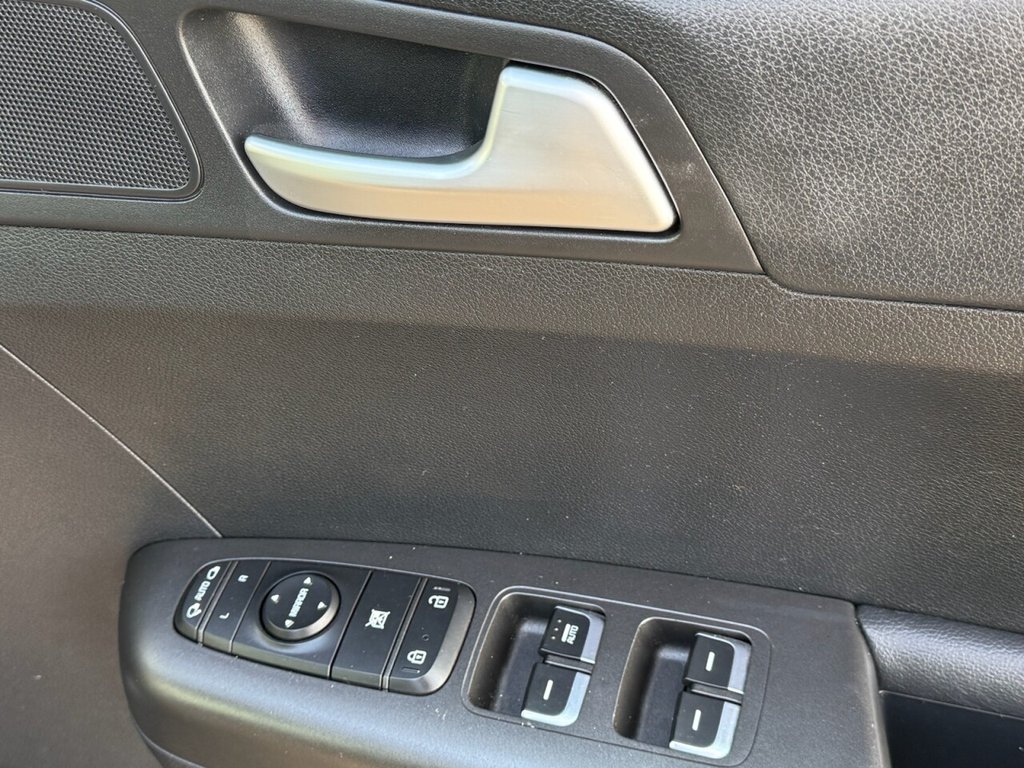 Used Kia Sportage 2017 for sale - 75739052: Photo 32