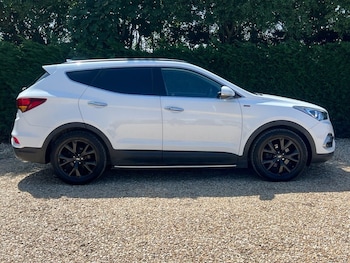 Used Hyundai Santa Fe 2016 for sale - 75320484: Photo
