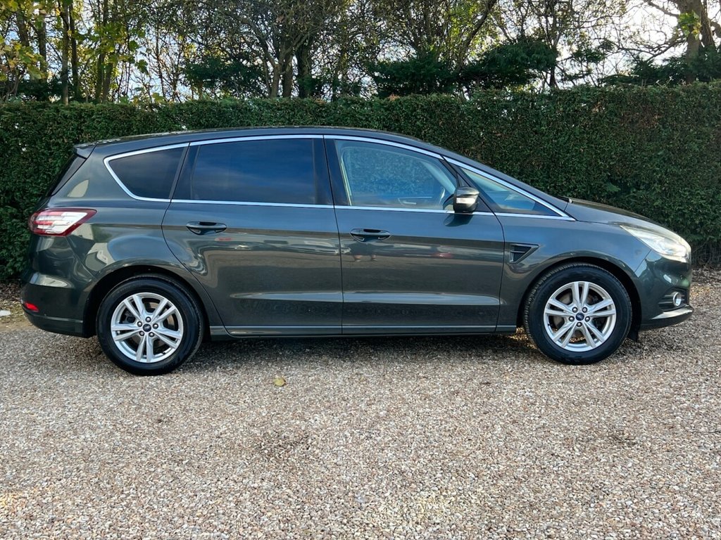 Used Ford S-Max 2017 for sale - 76356903: Photo 5
