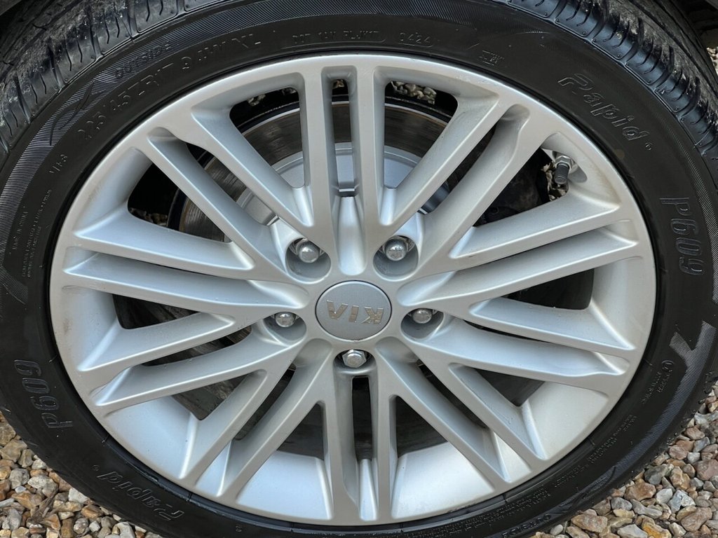 Used Kia Carens 2017 for sale - 76985725: Photo 14