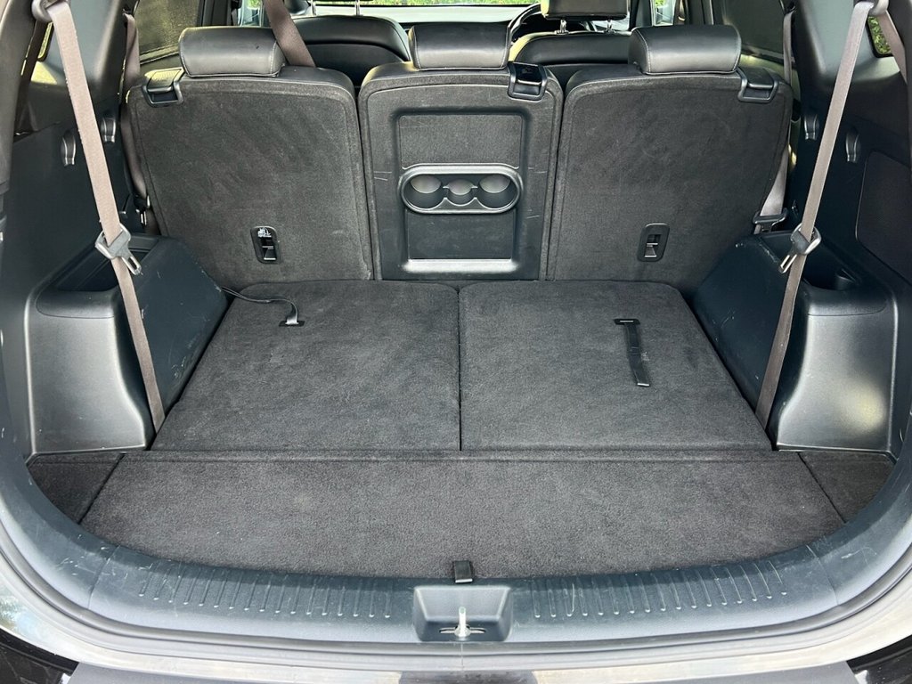 Used Kia Carens 2017 for sale - 76985725: Photo 18