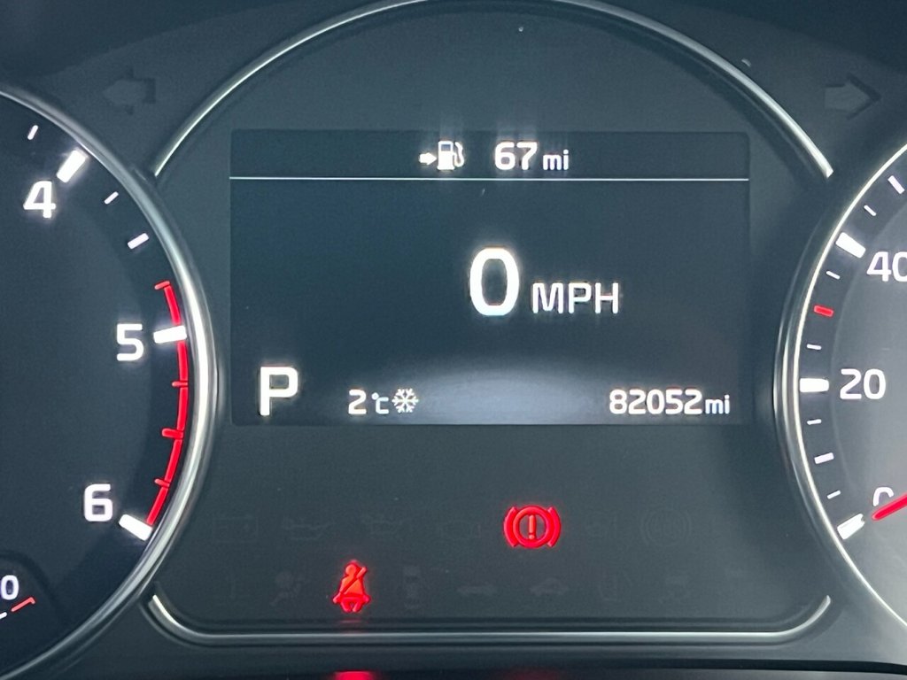 Used Kia Carens 2017 for sale - 76985725: Photo 36