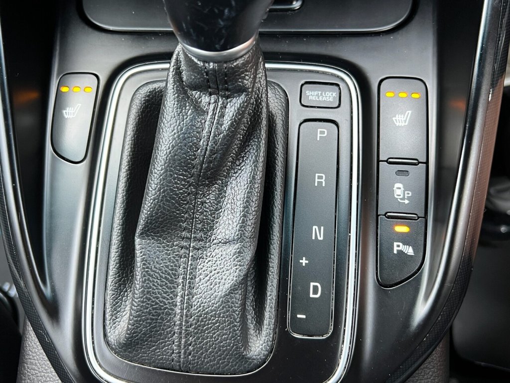 Used Kia Carens 2017 for sale - 76985725: Photo 41