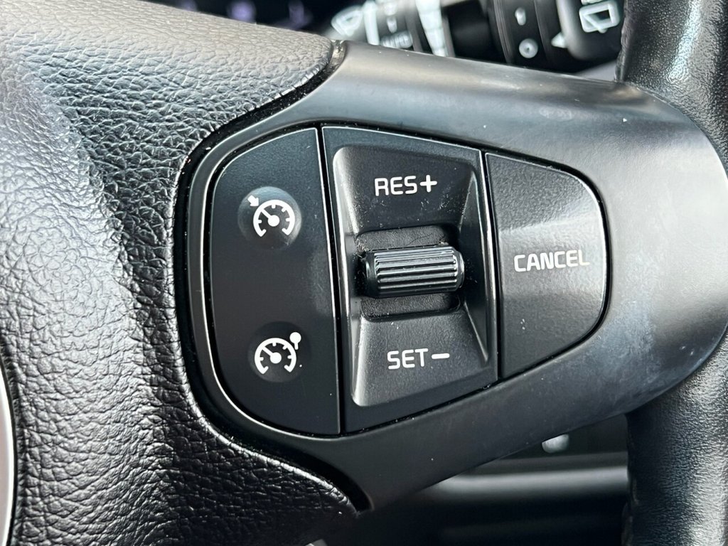 Used Kia Carens 2017 for sale - 76985725: Photo 45