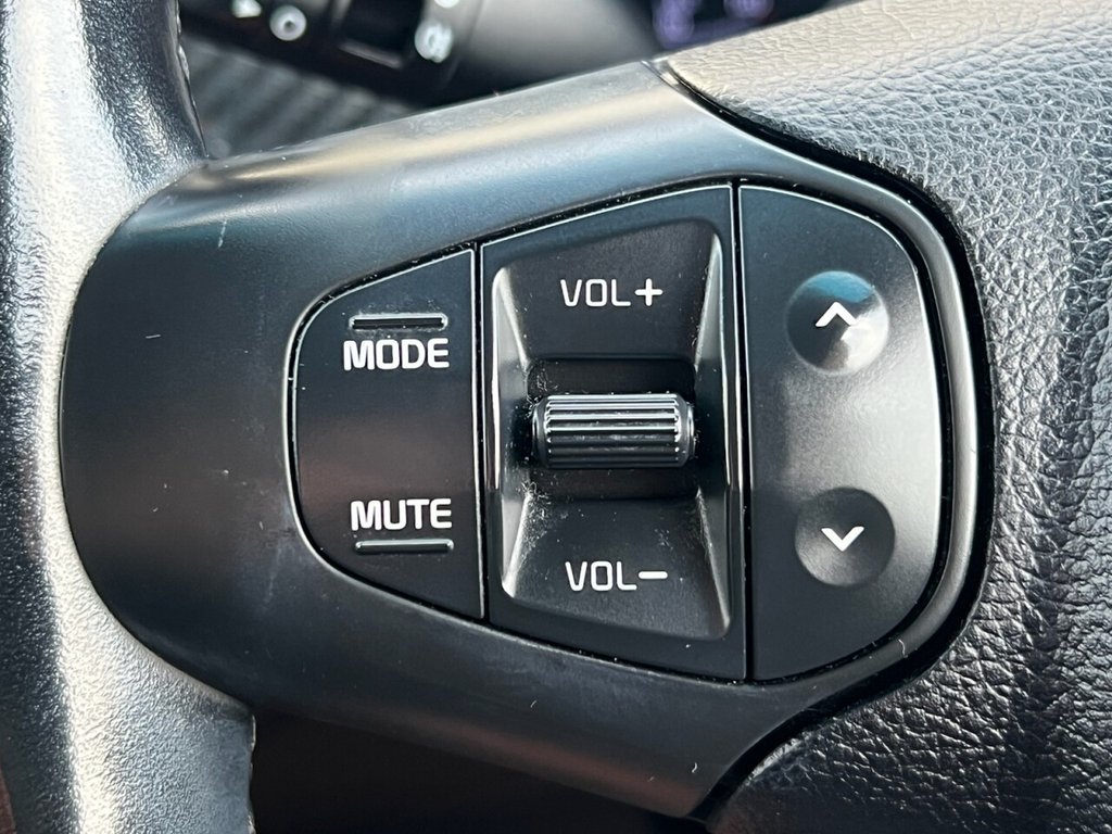 Used Kia Carens 2017 for sale - 76985725: Photo 46