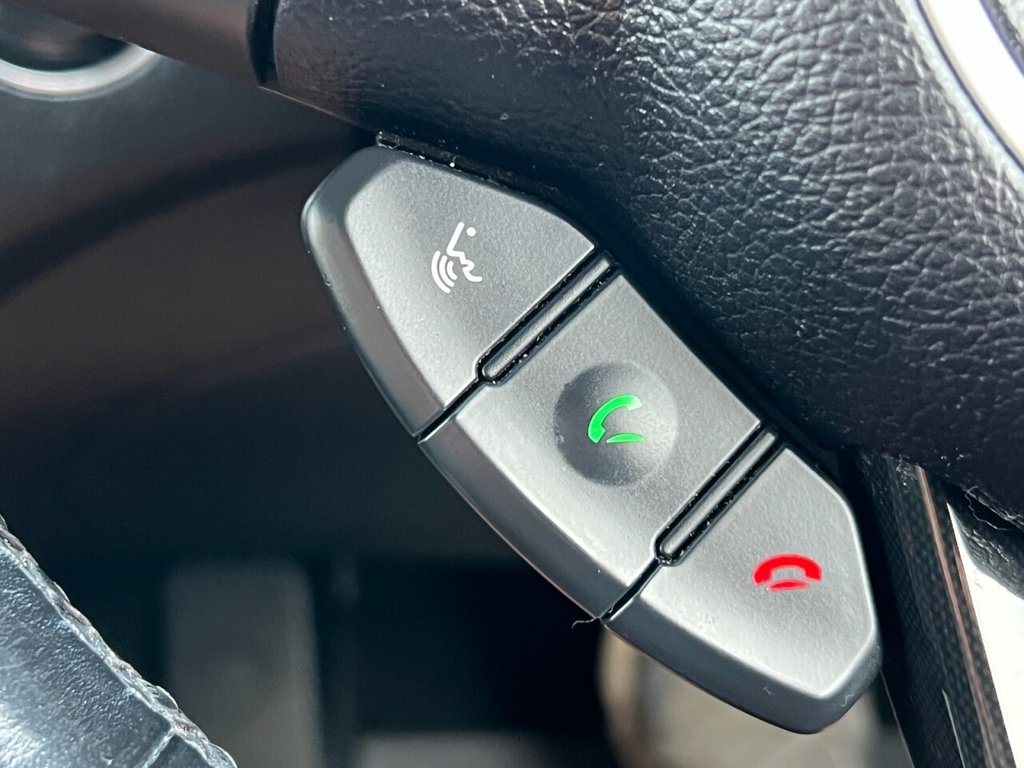 Used Kia Carens 2017 for sale - 76985725: Photo 49