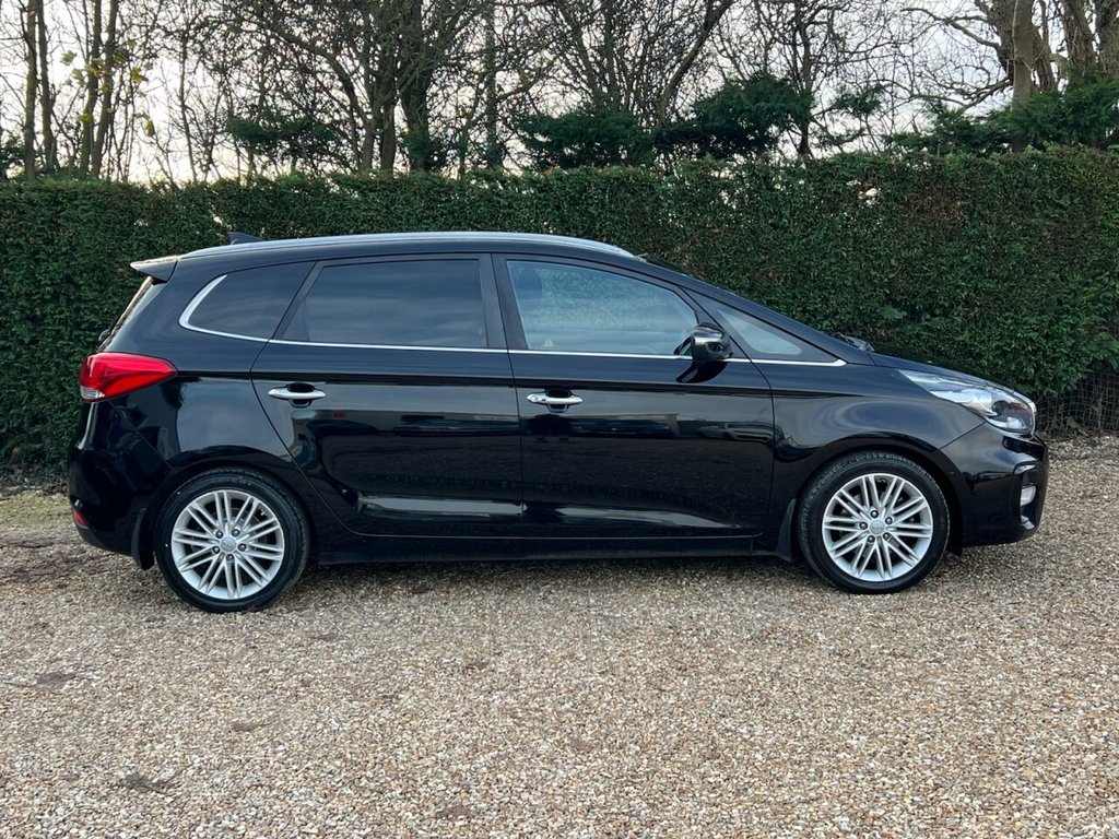 Used Kia Carens 2017 for sale - 76985725: Photo 5
