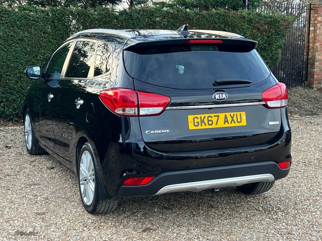 Used Kia Carens 2017 for sale - 76985725: Photo 8