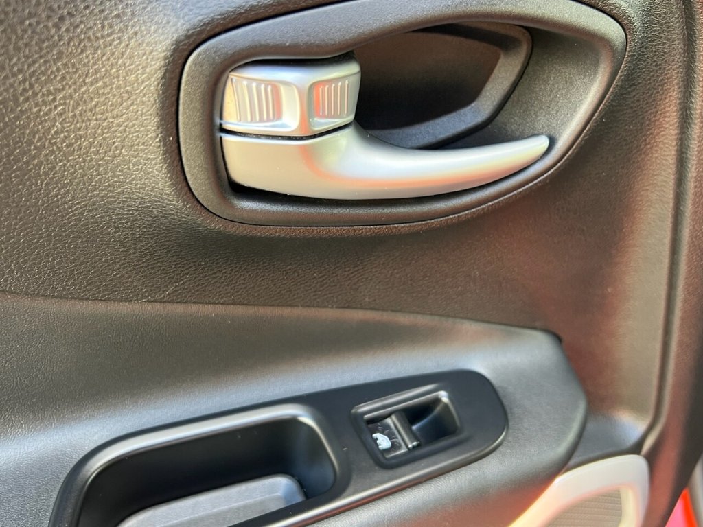 Used Jeep Renegade 2015 for sale - 76080758: Photo 21