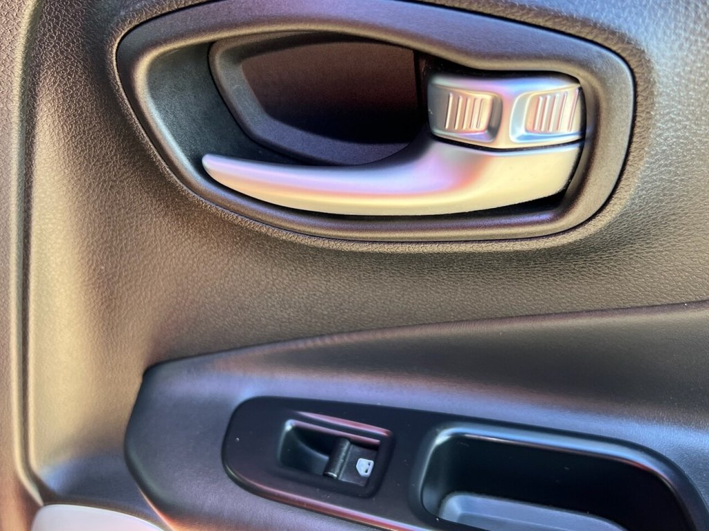 Used Jeep Renegade 2015 for sale - 76080758: Photo 24