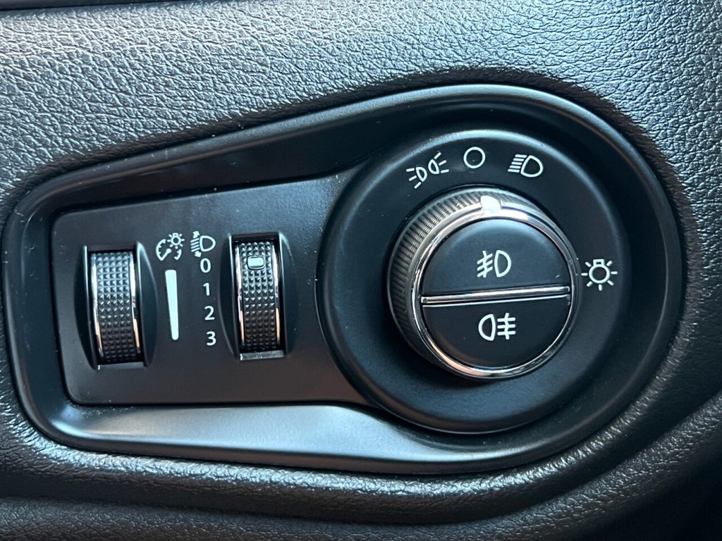 Used Jeep Renegade 2015 for sale - 76080758: Photo 46