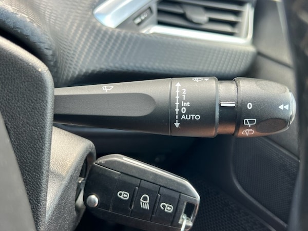 Used Peugeot 2008 2019 for sale - 76118681: Photo 41