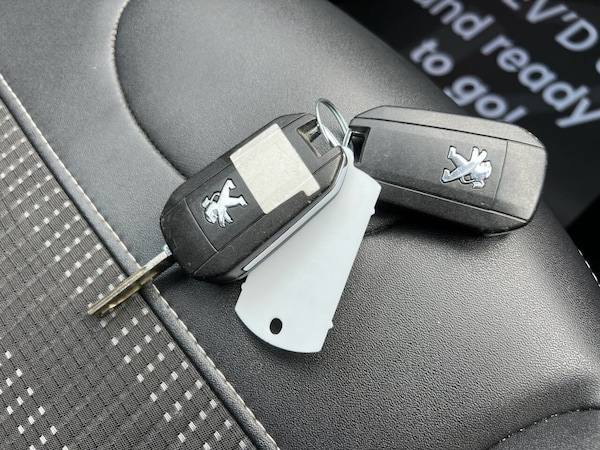 Used Peugeot 2008 2019 for sale - 76118681: Photo 48