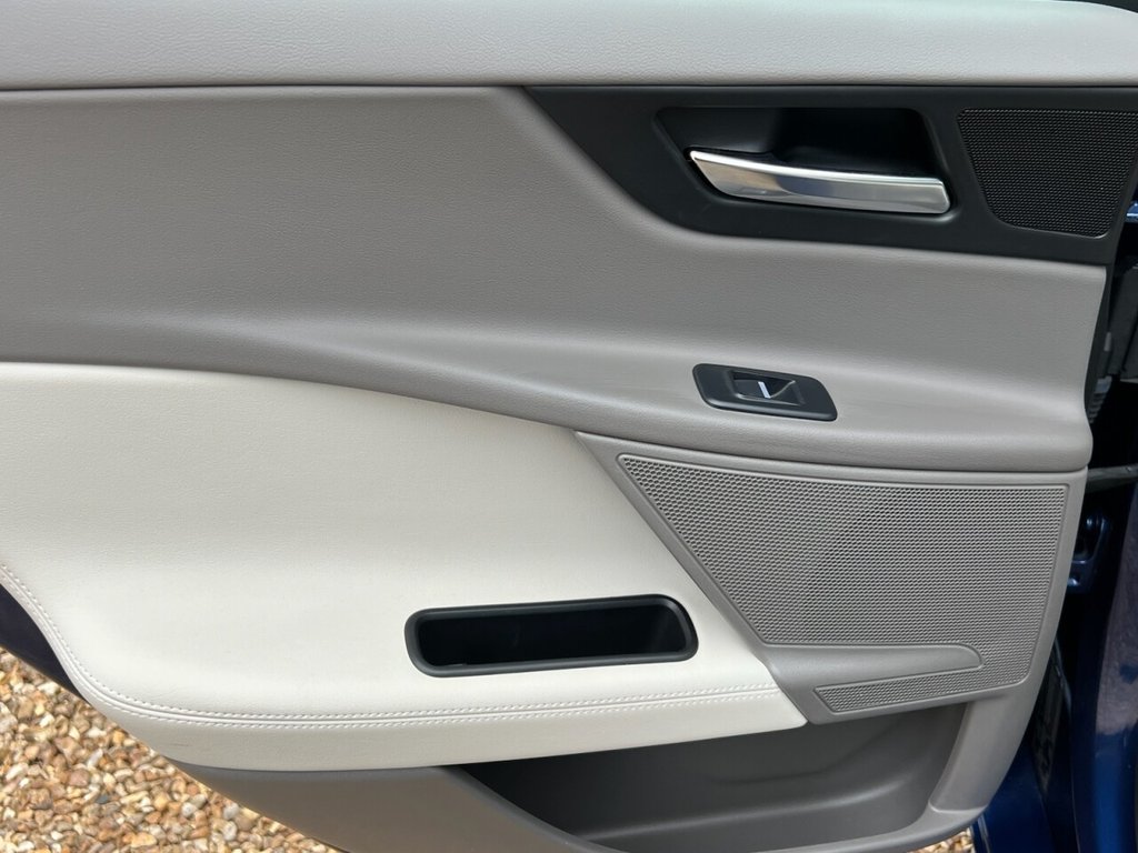 Used Jaguar XE 2015 for sale - 77780662: Photo 21