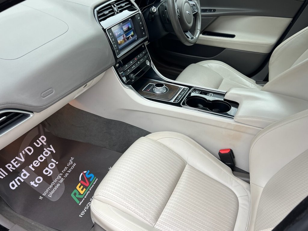 Used Jaguar XE 2015 for sale - 77780662: Photo 29