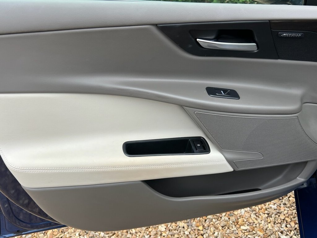 Used Jaguar XE 2015 for sale - 77780662: Photo 30