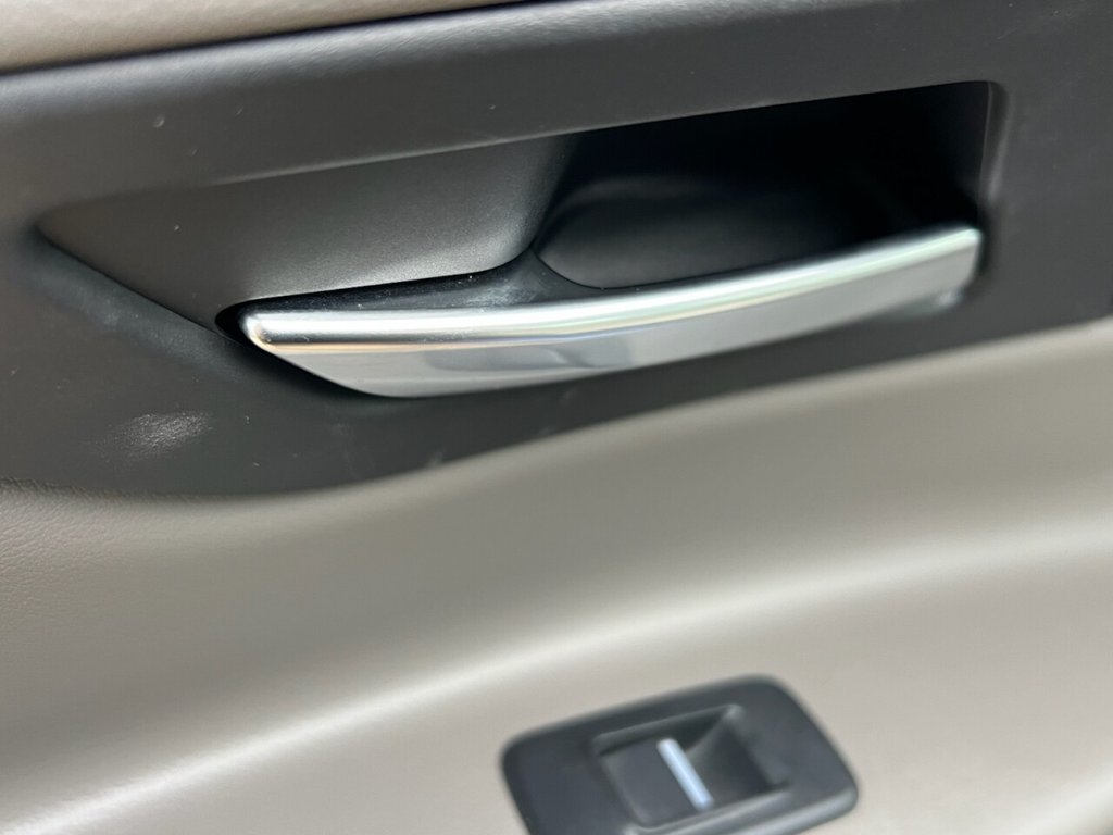 Used Jaguar XE 2015 for sale - 77780662: Photo 32