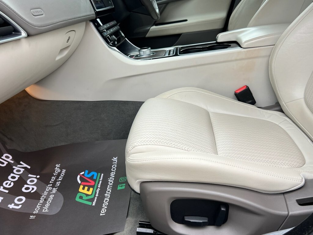 Used Jaguar XE 2015 for sale - 77780662: Photo 33