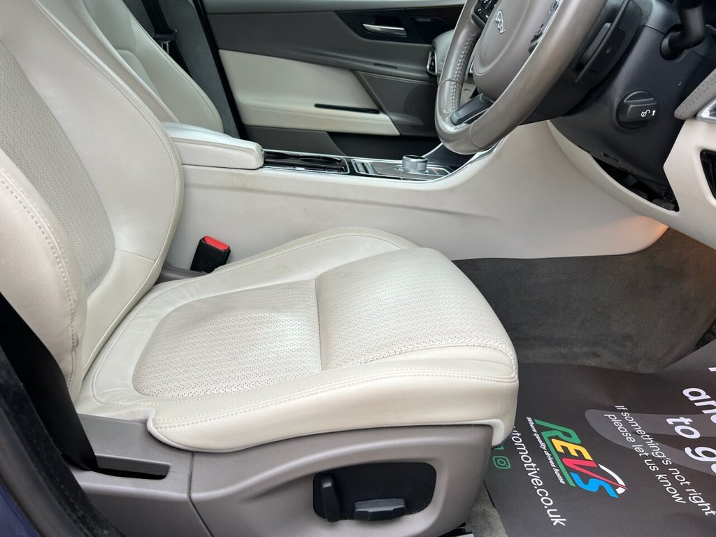 Used Jaguar XE 2015 for sale - 77780662: Photo 37