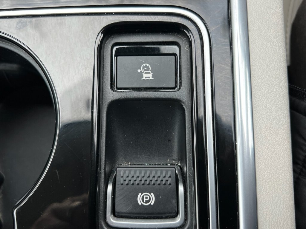 Used Jaguar XE 2015 for sale - 77780662: Photo 48