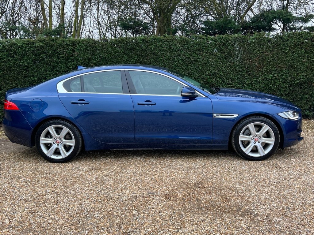 Used Jaguar XE 2015 for sale - 77780662: Photo 5