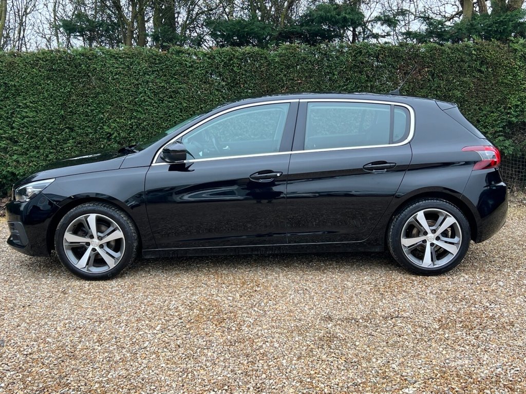 Used Peugeot 308 2018 for sale - 77212945: Photo 6