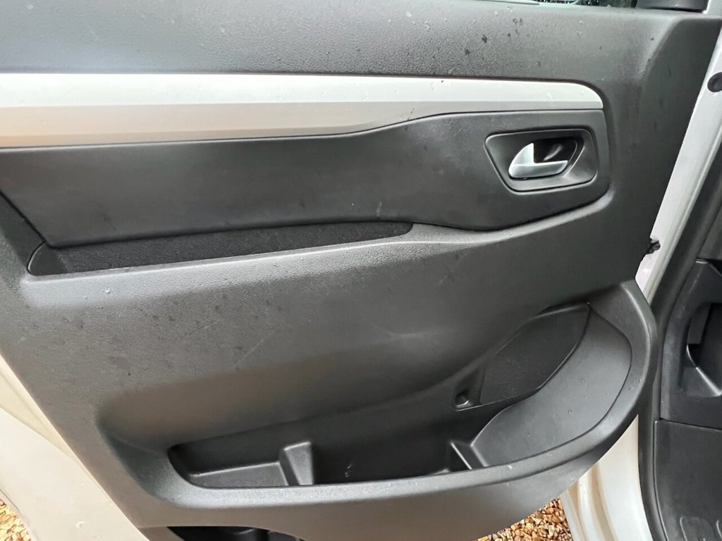 Used Peugeot Traveller 2019 for sale - 76338639: Photo 26