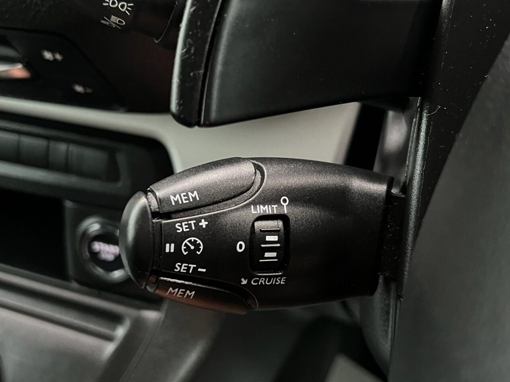 Used Peugeot Traveller 2019 for sale - 76338639: Photo 46