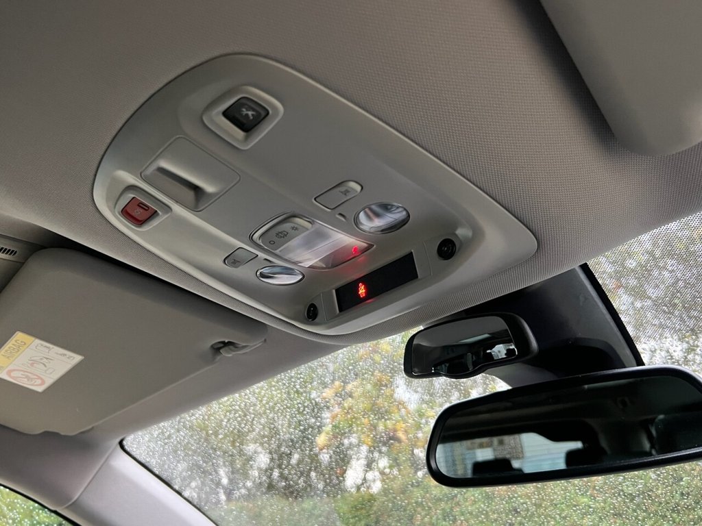 Used Peugeot Traveller 2019 for sale - 76338639: Photo 50