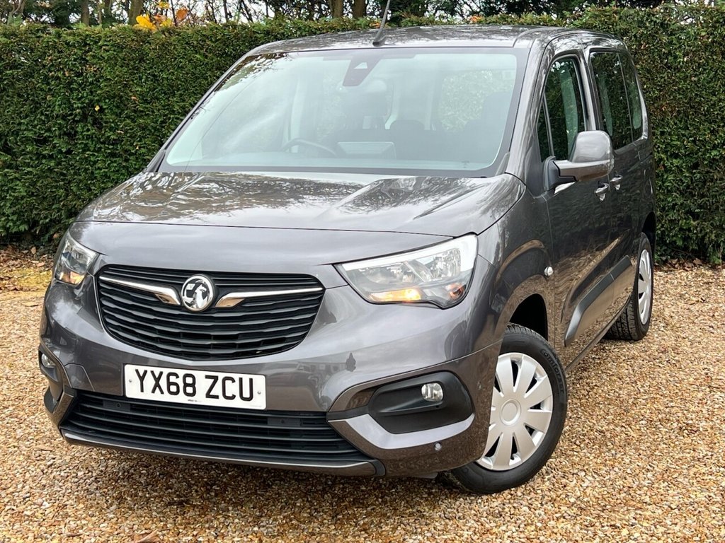 Used Vauxhall Combo Life 2018 for sale - 76223987: Photo 2