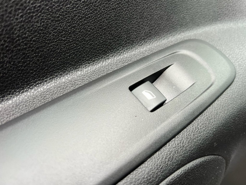 Used Vauxhall Combo Life 2018 for sale - 76223987: Photo 24