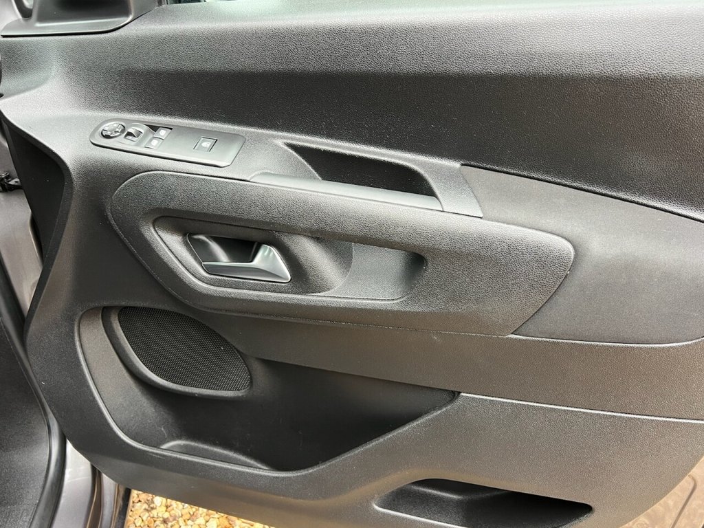 Used Vauxhall Combo Life 2018 for sale - 76223987: Photo 27