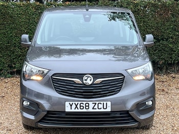 Used Vauxhall Combo Life 2018 for sale - 76223987: Photo 2