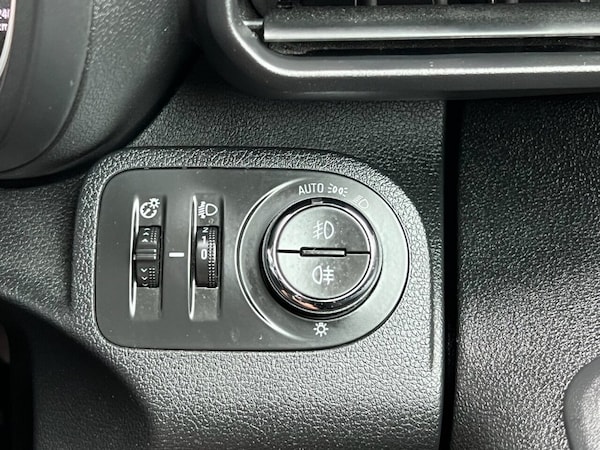 Used Vauxhall Combo Life 2018 for sale - 76223987: Photo 38