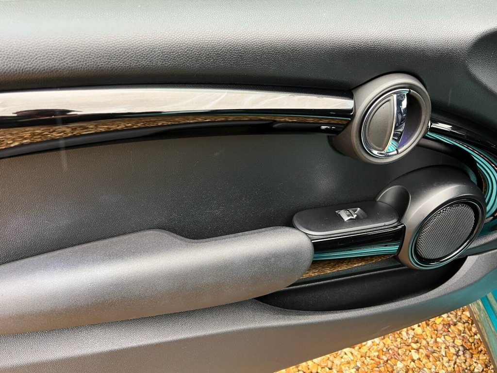 Used MINI Convertible 2019 for sale - 76338591: Photo 31