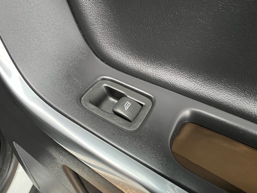 Used Volvo XC60 2015 for sale - 77212555: Photo 26